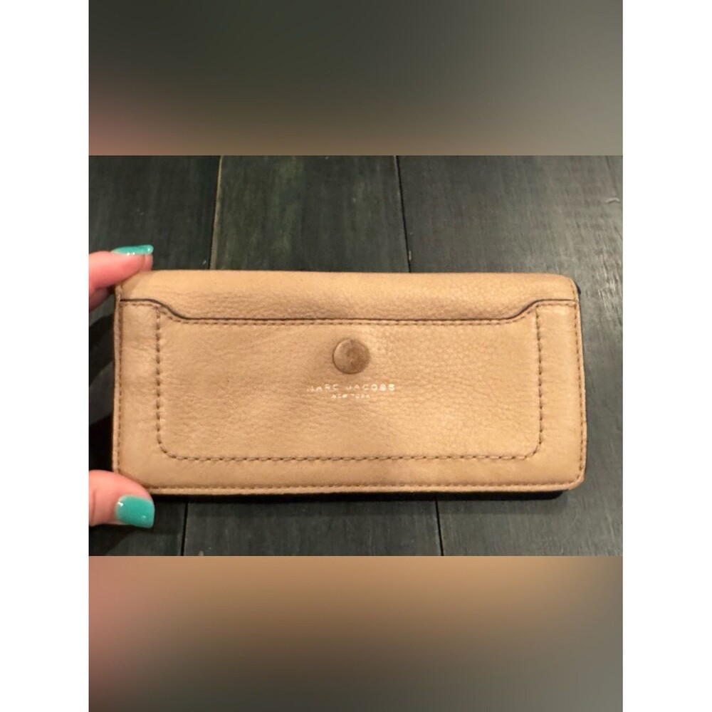 Beige Marc Jacobs Open Face leather wallet